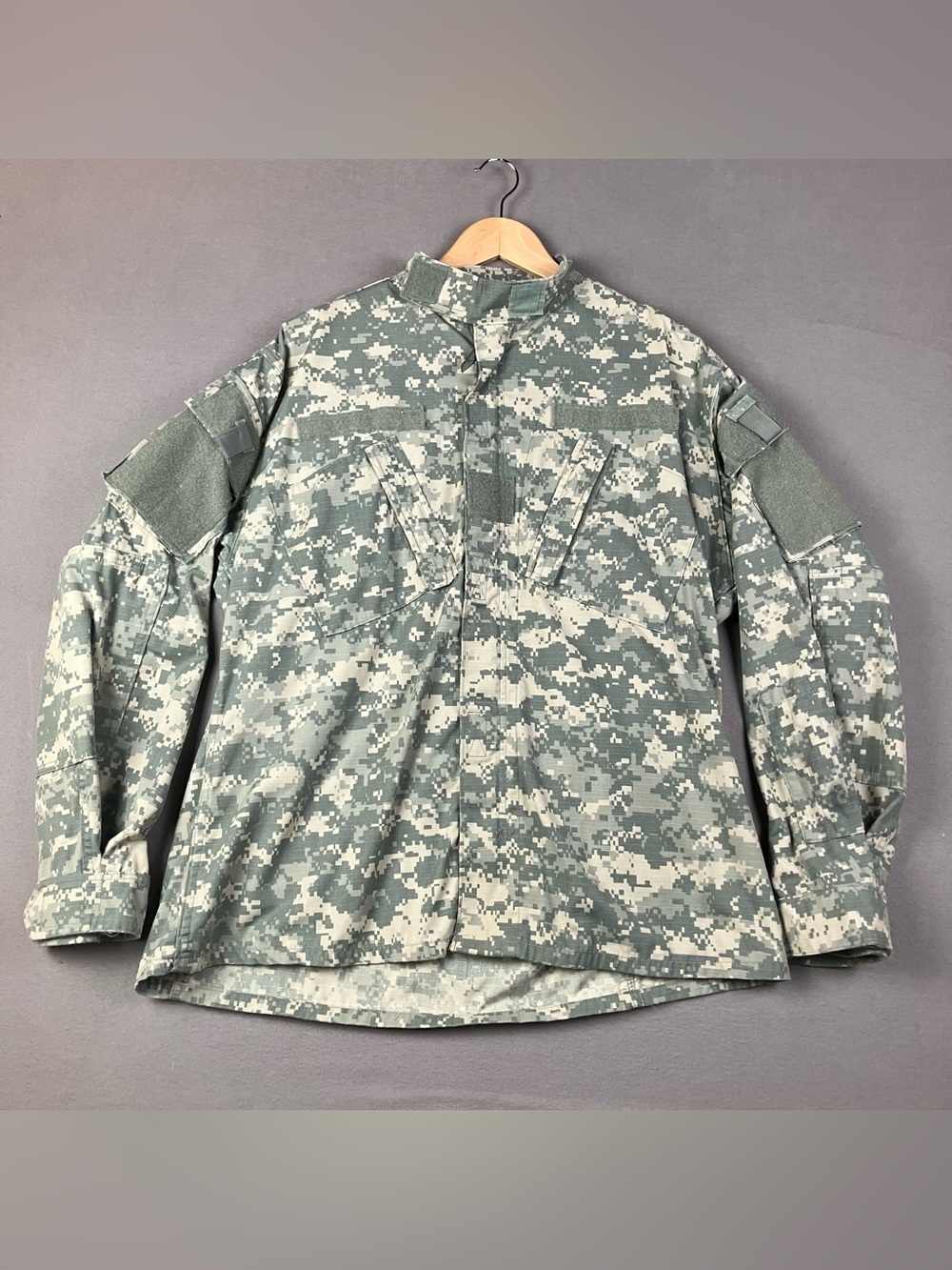 Coat Army Combat Uniform Men's Medium Regular Digital Camo Jacket Zip US Army. I